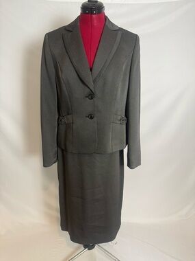 Kasper Skirt Suit Woman's Size 10 Grey Charcoal 2-Piece Set Blazer & Skirt